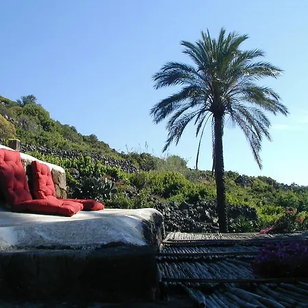 Holiday home Dammuso Magia *