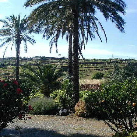 Vakantiehuis Dammuso Magia Con Piscina