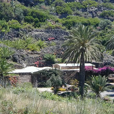 Vakantiehuis Dammuso Magia Con Piscina