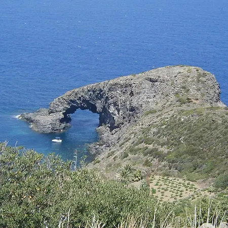 Vakantiehuis Dammuso Magia Con Piscina San Michele (Pantelleria)