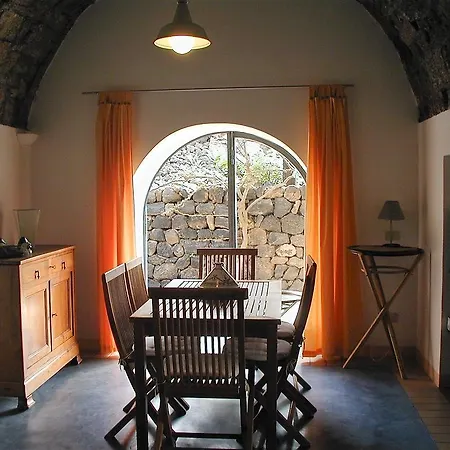 Dammuso Magia Con Piscina Vakantiehuis San Michele (Pantelleria)